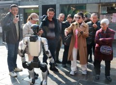 <strong>成都启动第三批机械人取人工智能实景验</strong>